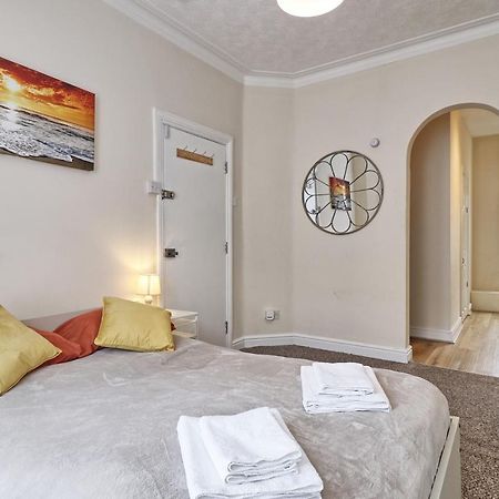 Lovely 1-Bedroom Condo Near The Sea Front Southend-on-Sea Exteriör bild